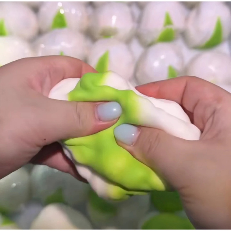 يتم فتح قشور الفستق يدويًا. كر - مراجعة Crystal Growing Kit وسعره