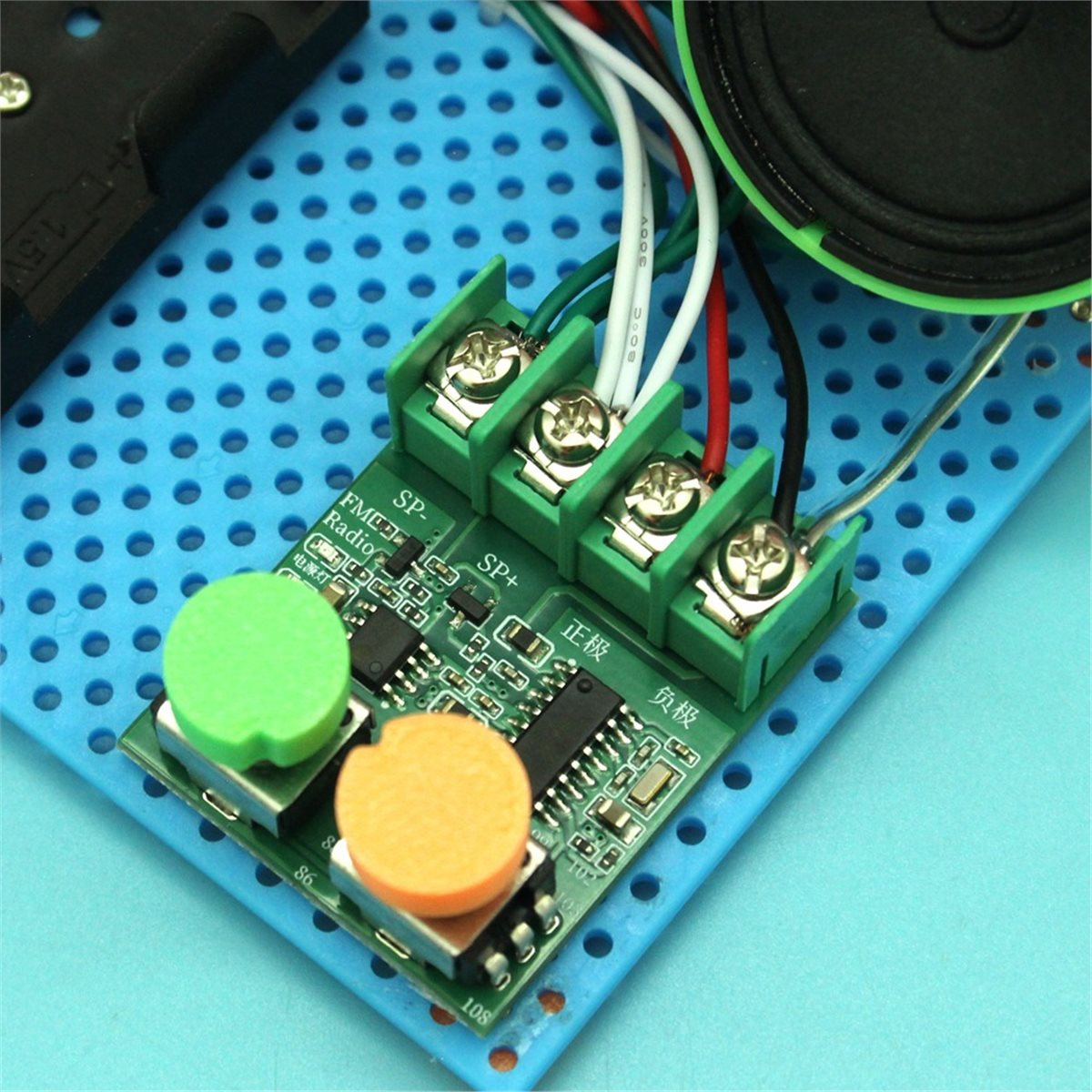 (A99Z) طقم راديو FM كلاسيكي لل - مراجعة Science Project Kit وسعره